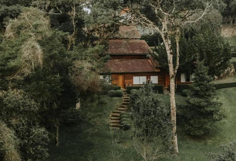 샬레, Roots Resort