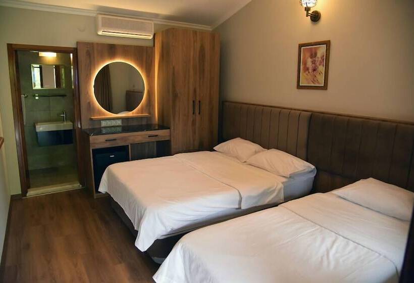 スタンダードトリプルルーム, Fener Motel