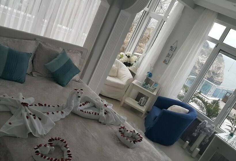 带海景的复工套房, Yasemin Suite