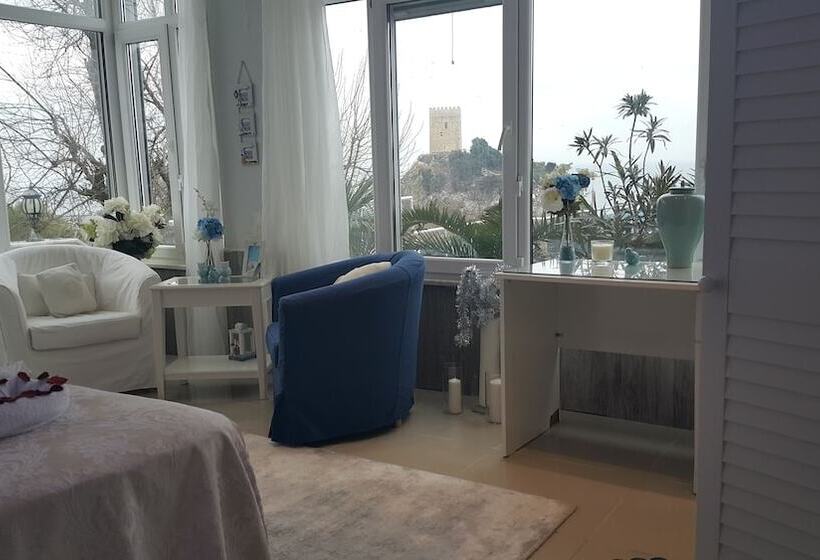 带海景的复工套房, Yasemin Suite