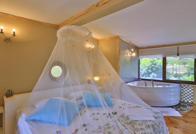 Deluxe room with river view, Mints Hotel   Adult Only