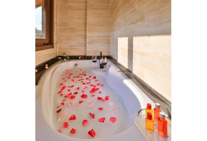 اتاق استاندارد با وان آب گرم, Mints Hotel   Adult Only