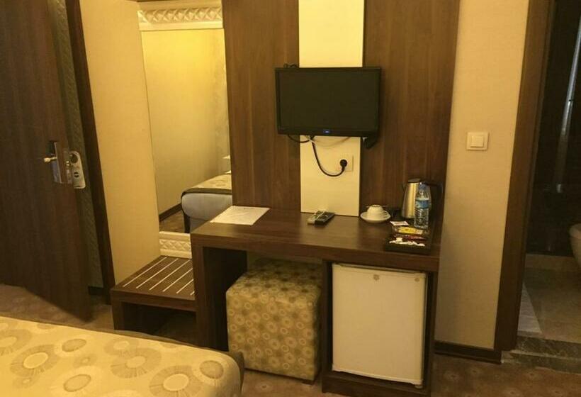 اتاق استاندارد سه نفره, Cenas Otel