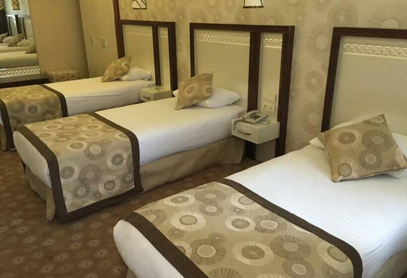 Номер Стандарт Трехместный, Cenas Otel