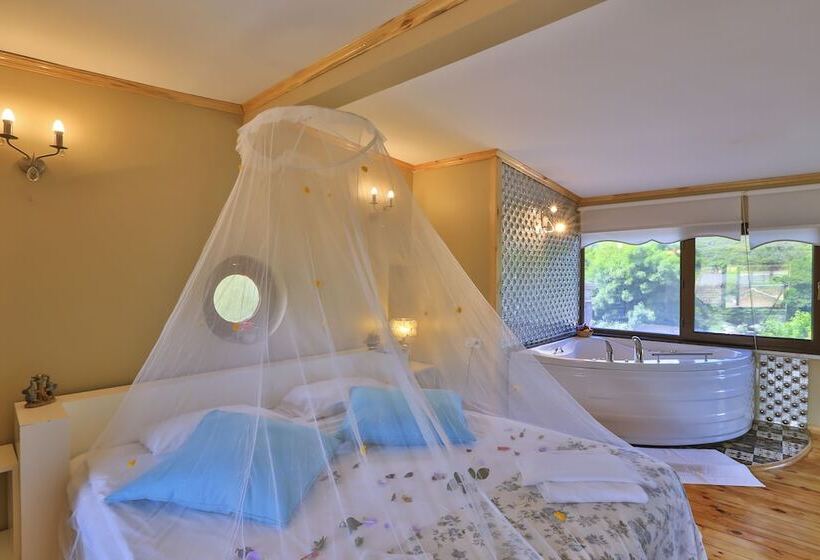 Deluxe room with river view, Mints Hotel   Adult Only