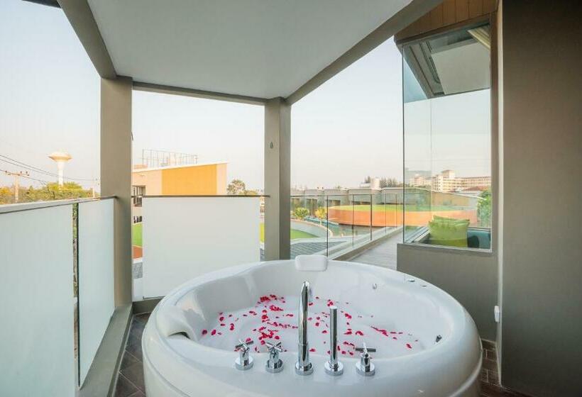 Номер Deluxe с Гидромассажем, Avani+ Hua Hin Resort