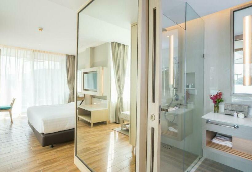 Номер Deluxe с Гидромассажем, Avani+ Hua Hin Resort