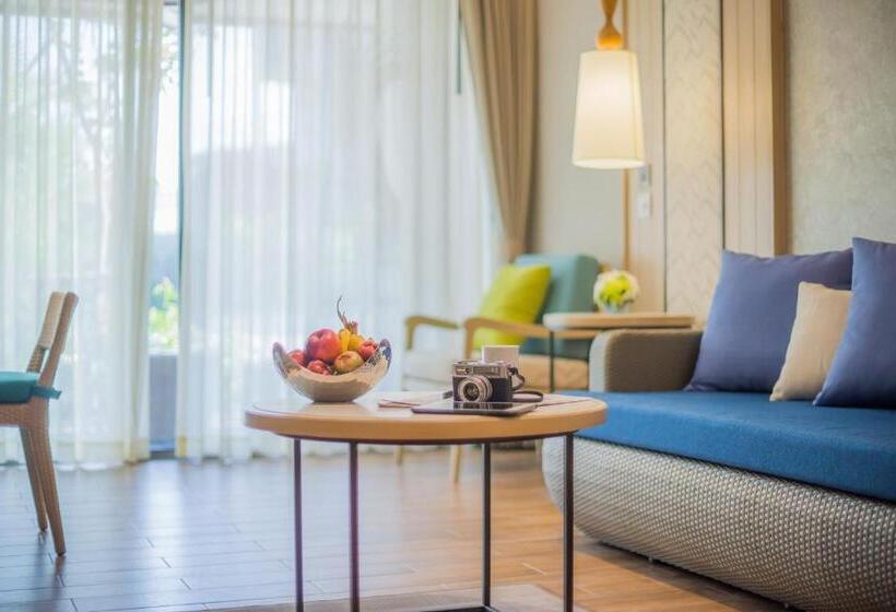 Люкс Вид на Сад, Avani+ Hua Hin Resort