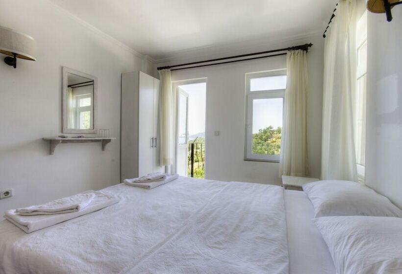 غرفة قياسية إطلالة جانبية علي البحر, Hideaway
