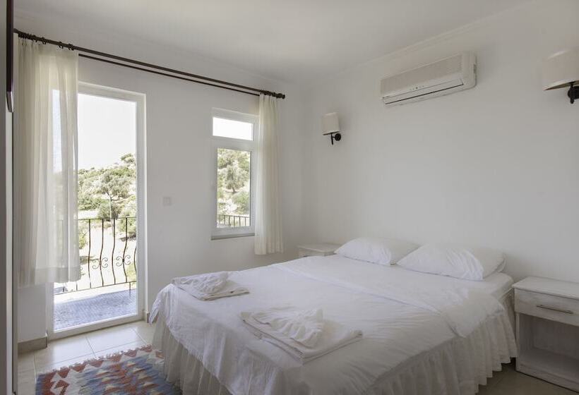 غرفة قياسية إطلالة جانبية علي البحر, Hideaway
