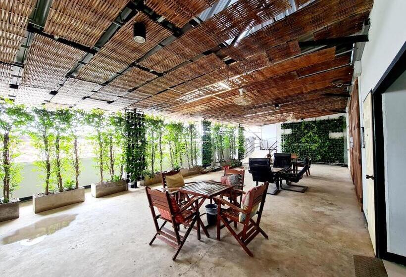 Номер Стандарт Трехместный, The 8 Factory Hotel Phitsanulok