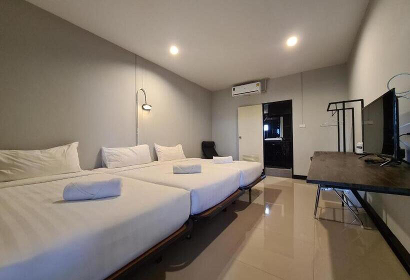 Номер Стандарт Трехместный, The 8 Factory Hotel Phitsanulok