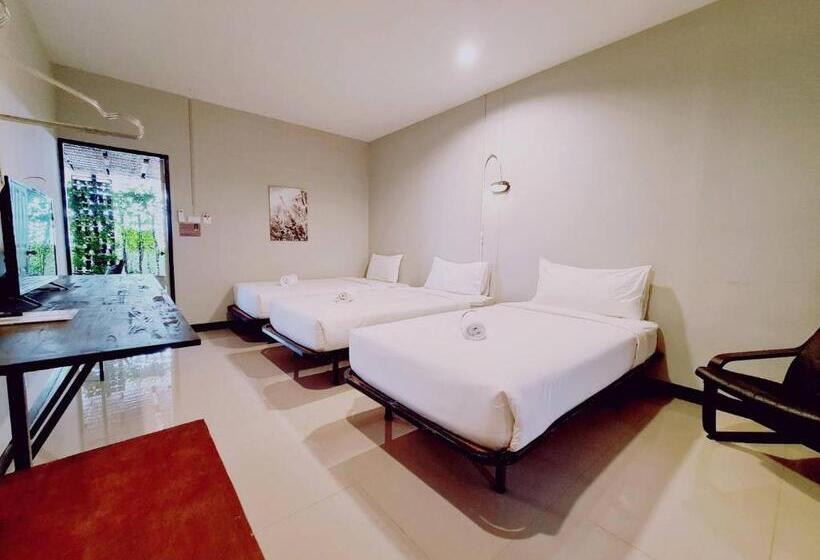 Номер Стандарт Трехместный, The 8 Factory Hotel Phitsanulok