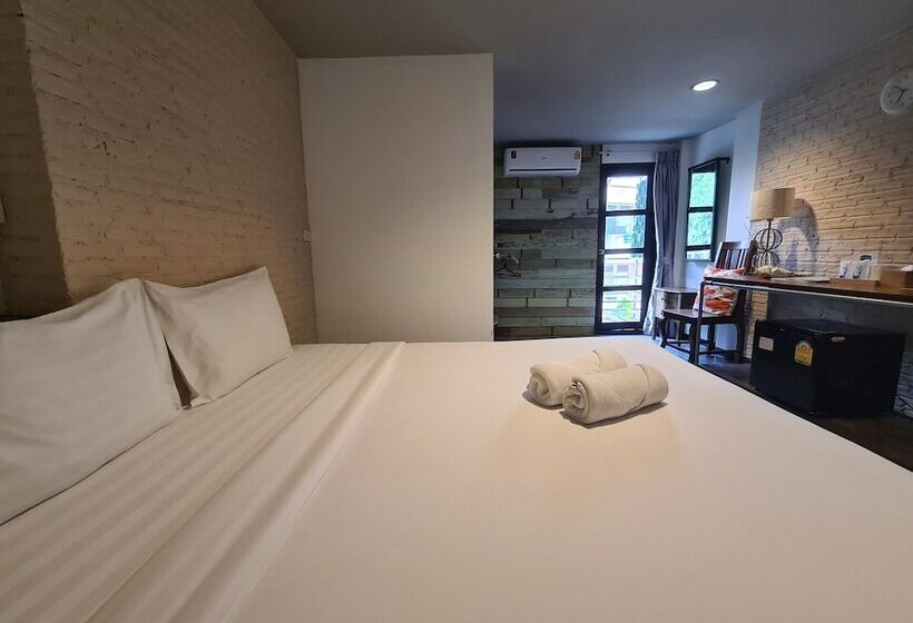 Номер Стандарт, The 8 Factory Hotel Phitsanulok