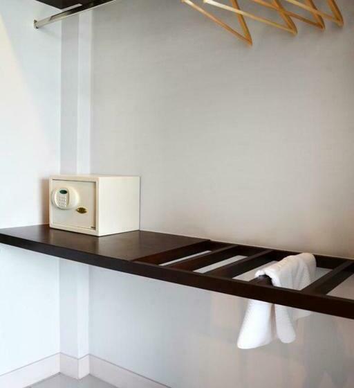 풀장 전망 디럭스 룸, The Nidhra Boutique Resort