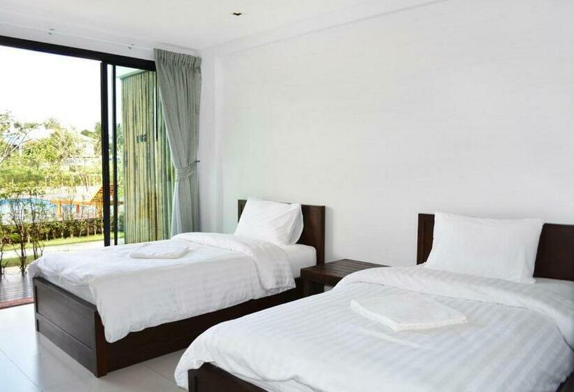 חדר דלוקס נוף בריכה, The Nidhra Boutique Resort