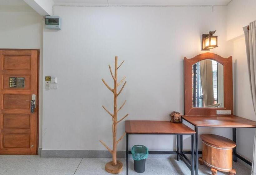اتاق استاندارد, Banthat Thong Hostel