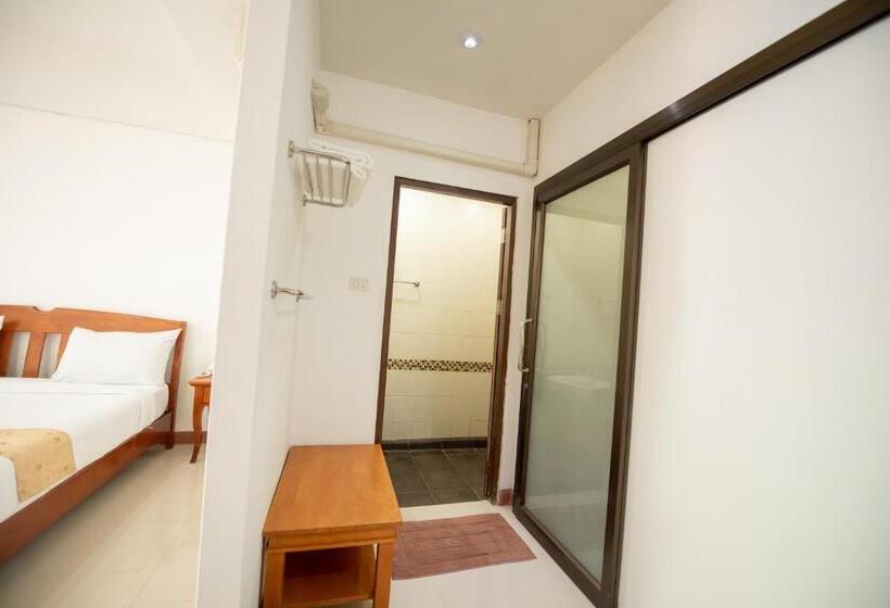 Номер Стандарт, Baan Suan Khun Ta And Golf Resort