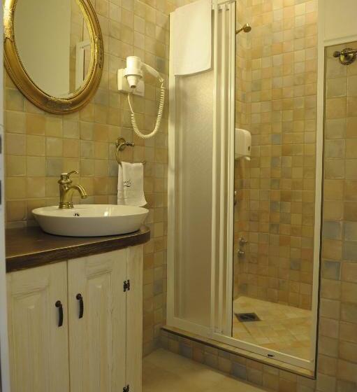 اتاق لوکس یک تخته, Bed & Breakfast Twenty