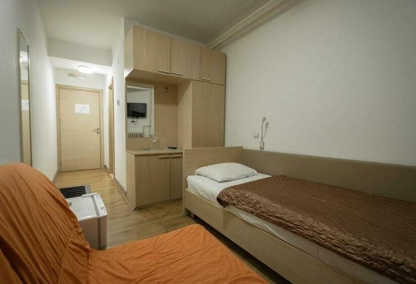 اتاق استاندارد یک نفره, Dunav Požarevac