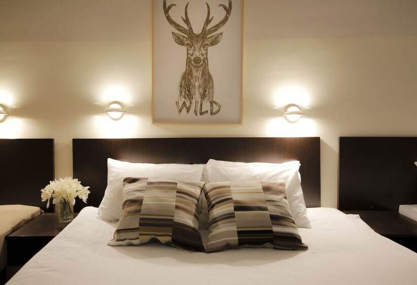 اتاق خانوادگی, Junior