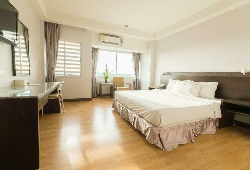 Номер Deluxe, Sinkiat Buri