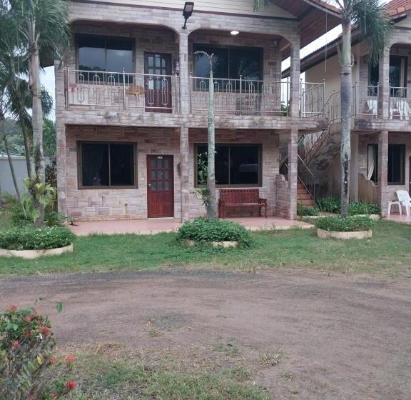 豪华家庭房间, Sofia Garden Resort