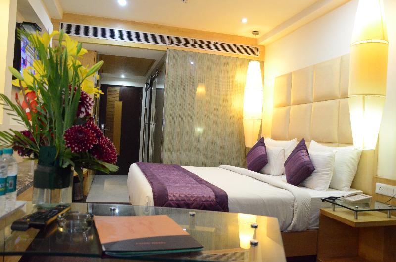 اتاق کلاب, Airport Hotel Grand, New Delhi