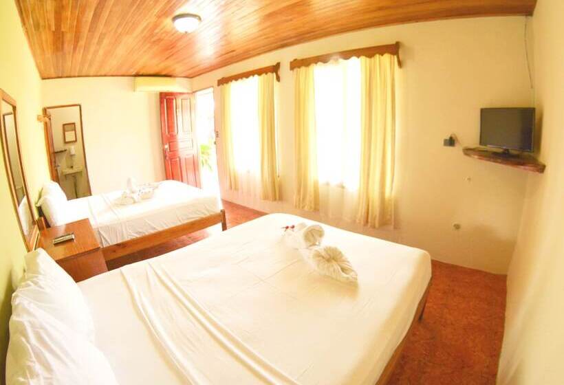 4인용 스탠다드 룸, Hostel Backpackers La Fortuna