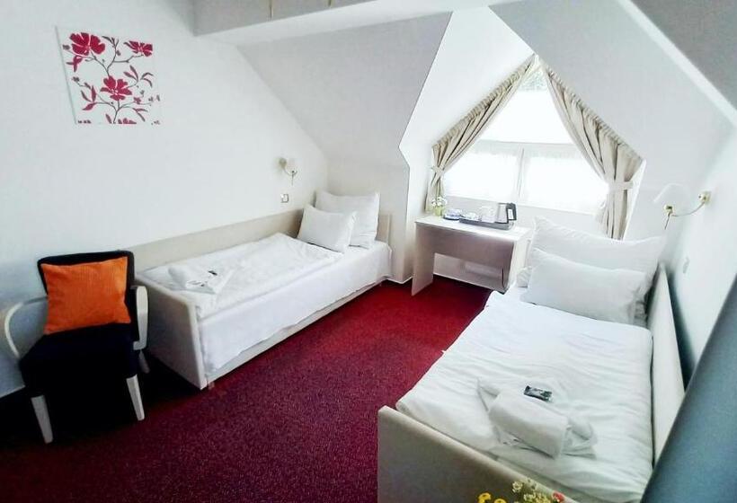 اتاق استاندارد, Hradec