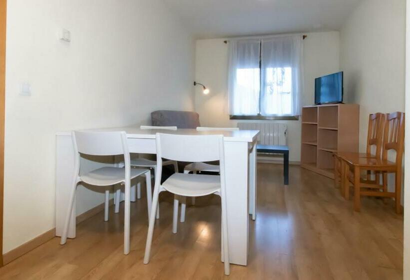 آپارتمان 2 خوابه, Apartamentos Pantebre 3000