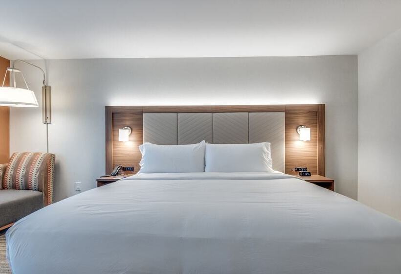 Suite, Holiday Inn Express & Suites Dallas North   Addison, An Ihg