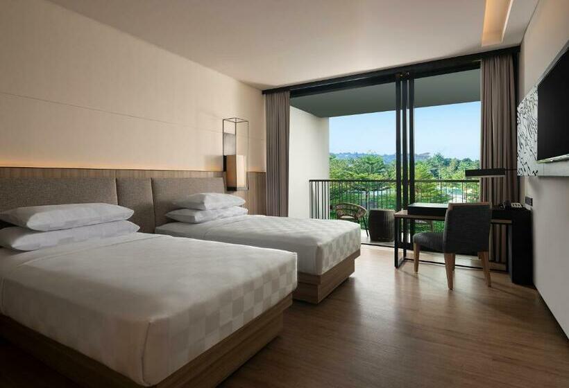 Номер Executive, Royal Tulip Gunung Geulis Resort And Golf