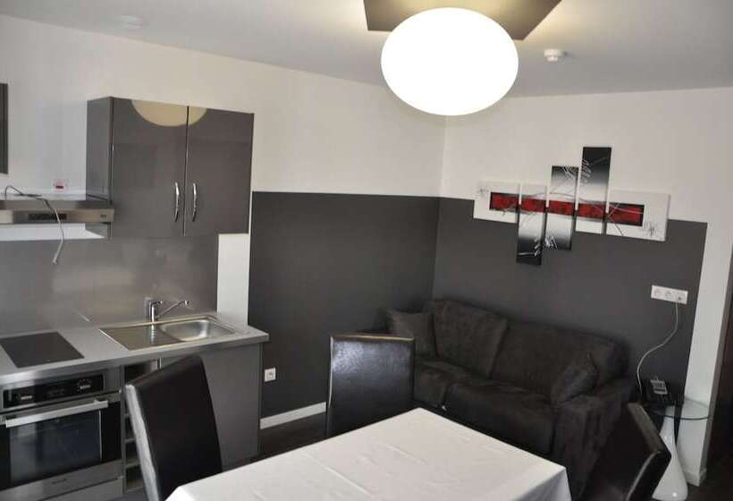 Номер Стандарт, The Originals City, Hôtel Des Arts, Montauban