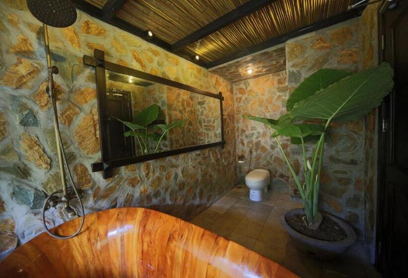 Deluxe Room Mountain View, Mai Chau Ecolodge