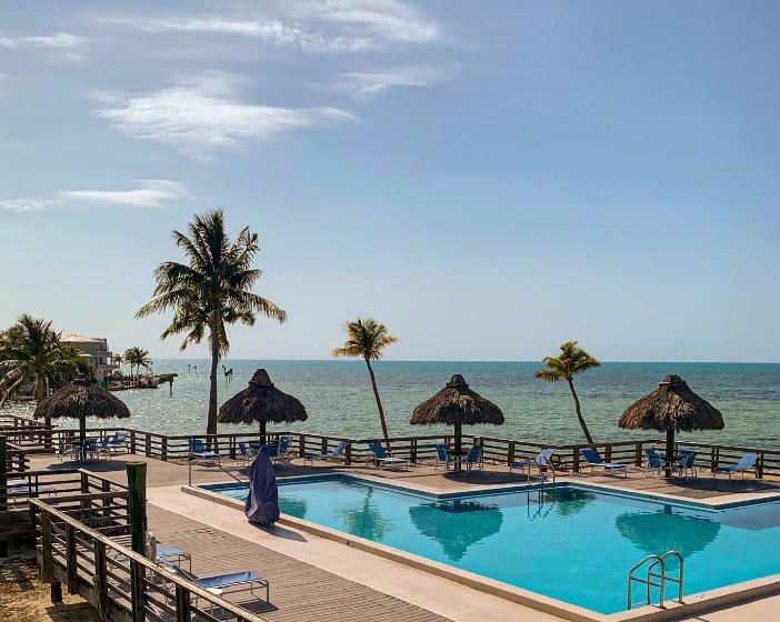 スタンダードスタジオ, Caloosa Cove Resort