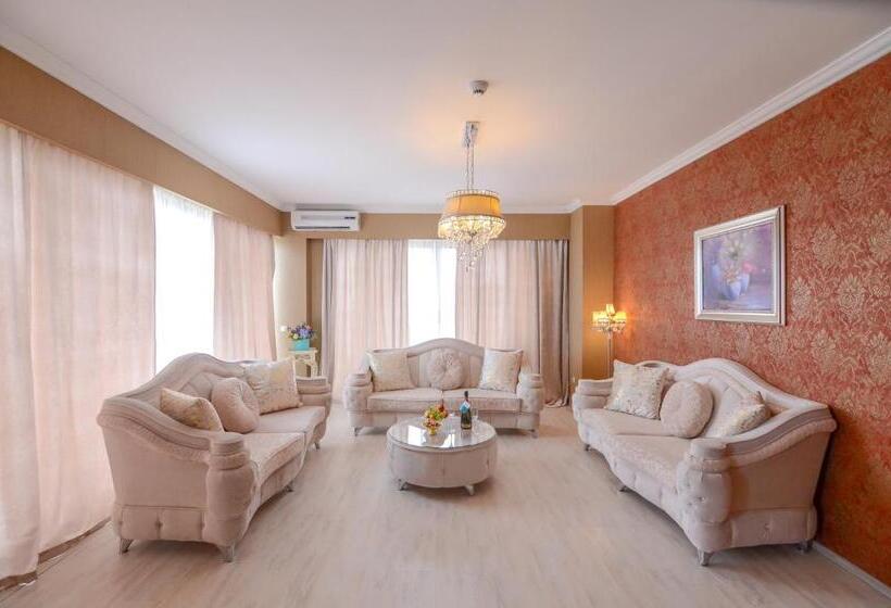 Люкс Повышенной Комфортности, Phoenicia Luxury