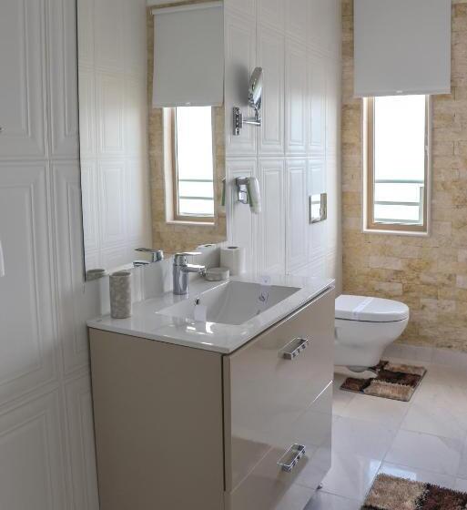 Люкс Повышенной Комфортности, Phoenicia Luxury