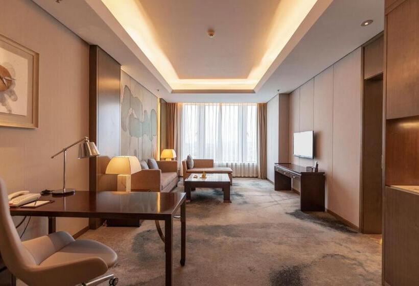 Президентский Люкс, The Yun Hotel Hankou