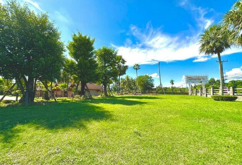 Номер Стандарт, โรงแรมแสงทองรีสอร์ท
