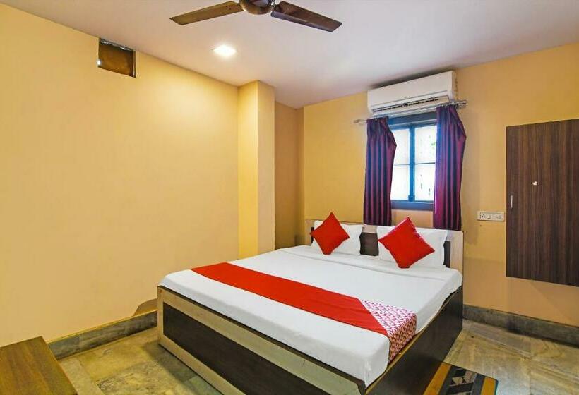 اتاق کلاسیک سه تخته, Oyo Flagship Hotel Ashirbad Deluxe