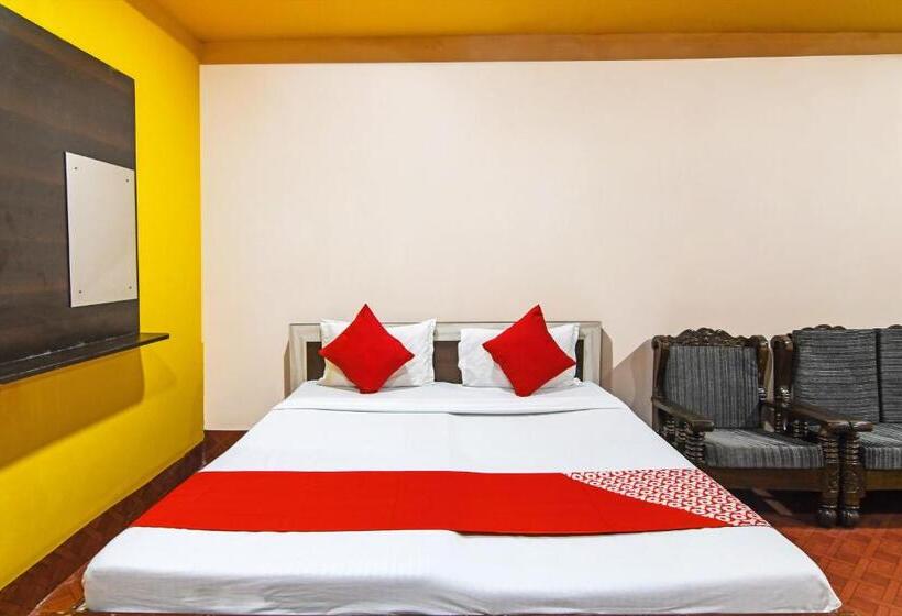 اتاق کلاسیک سه تخته, Oyo Flagship Hotel Ashirbad Deluxe