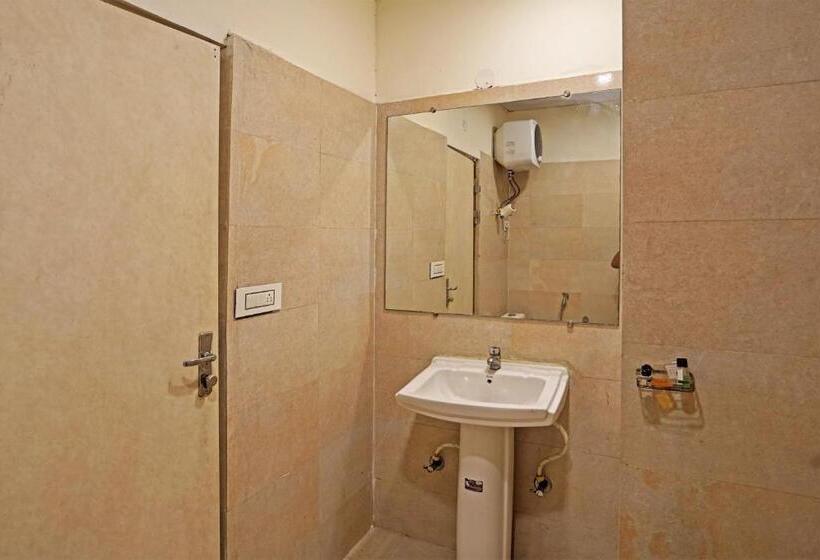 Трехместный Номер Deluxe, Collection O Riveria Resort