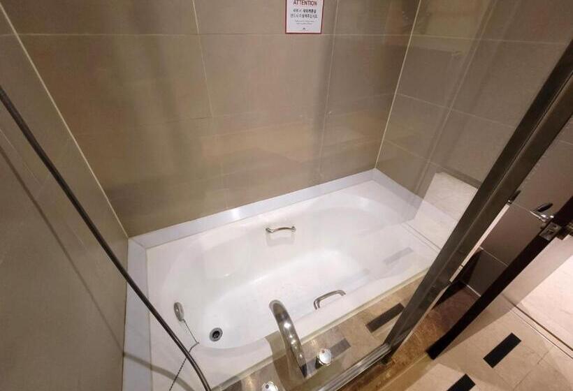 اتاق استاندارد, W Residence Hotel Centum City