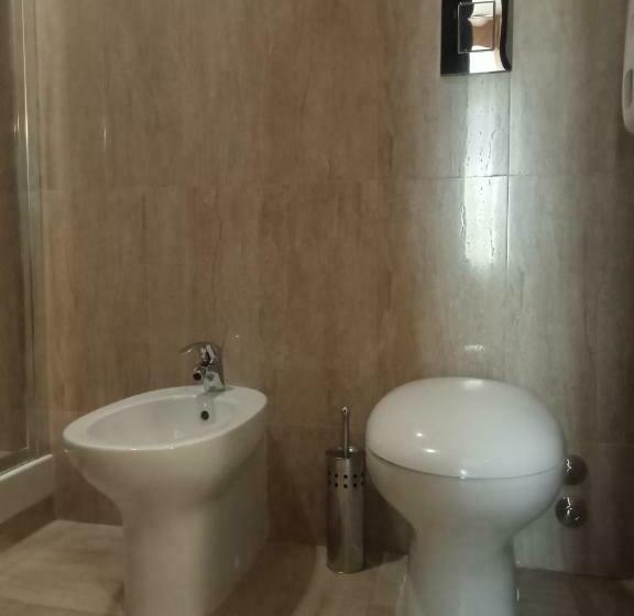 اتاق استاندارد سه نفره, Porta Rivera Plesso Stazione