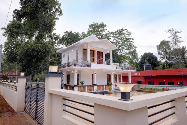 Вилла 3 Спальни, Greenfield Homestay