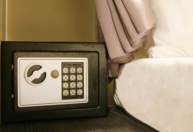 Bed in Shared Room with Shared Bathroom, Backpackers Hostel   Taipei Changchun