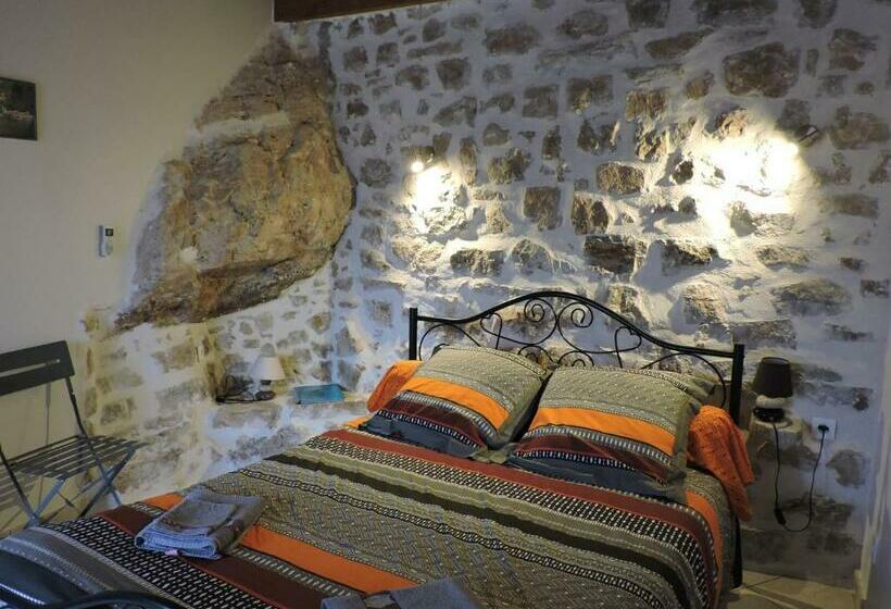 Номер Стандарт, Auberge Du Mazet