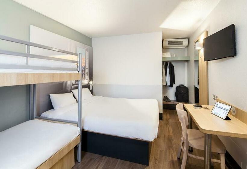 Четырехместный Номер Стандарт, B&b Hotel La Queue En Brie
