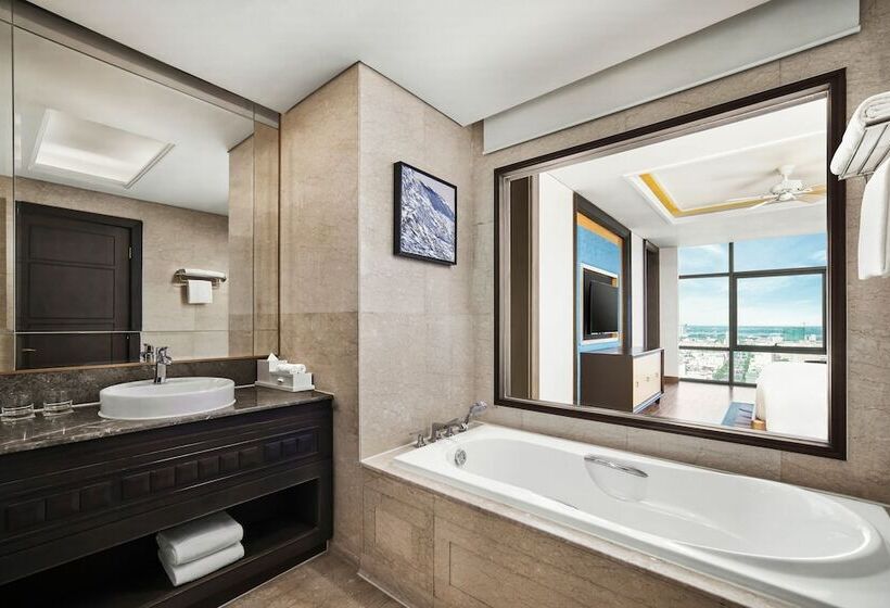 Люкс Клуб, Sheraton Can Tho